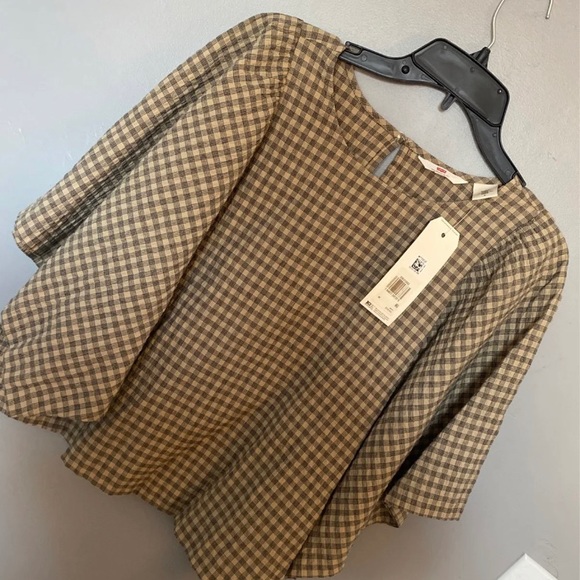 Levi’s Top - Picture 5 of 5